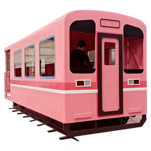 专业定制大型仿真有轨电车模型复古怀旧商业街景区打卡引流摆件