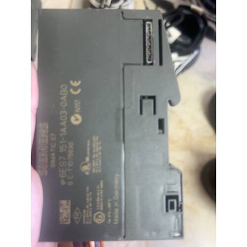 〔议价-可维修〕西门子6ES7 151-1AA03-0AB0有破损 工业自动化配