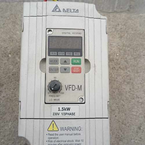 1.5 K W  VFD015M21A变频器单相220