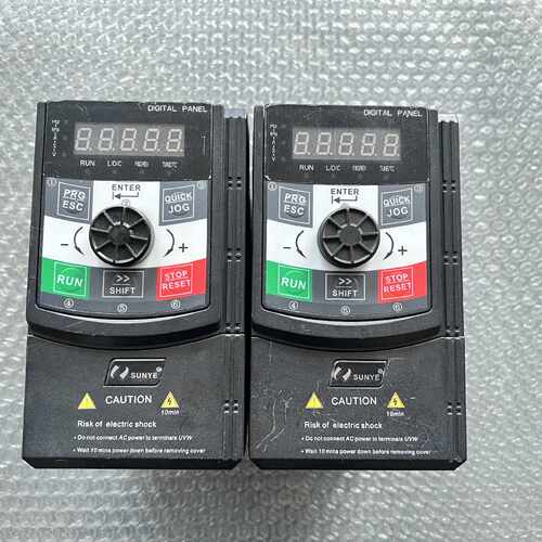 询日业变频器CM530H-4T1R5GB/2R2PB，1.5k