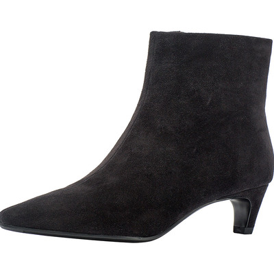 CDF女鞋2025秋冬新款时尚百搭瘦瘦靴复古方头简约细跟潮流时装靴