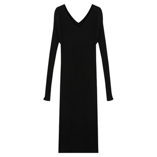 V领中长款毛衣裙女秋冬季配大衣修身打底内搭紧身包臀针织连衣裙