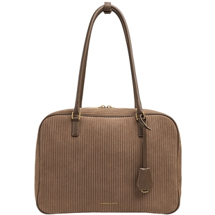 CHARLES&KEITH25冬新款CK2-30671861-1大容量波士顿包保龄球包