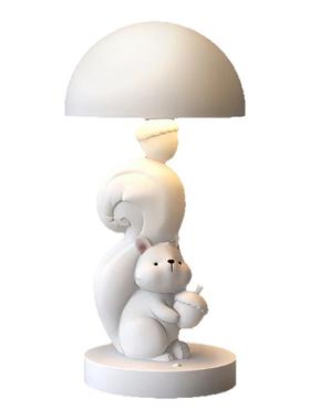 可爱松鼠台灯摆件家居饰品客厅卧室床头睡眠氛围感小夜灯生日礼物