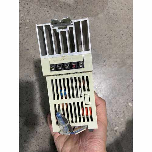 议价伦茨变频器E8400系列E84AVBCE3714SX0维修