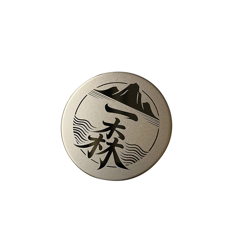 创意设计高级不锈钢圆形徽章吧唧定制LOGO酒店咖啡店双色工牌磁吸