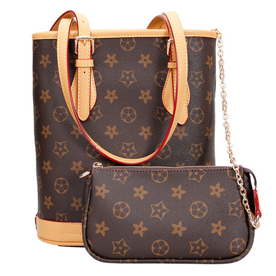 大容量水桶包新款轻奢老花真皮女包单肩腋下包软皮大包气质手提包