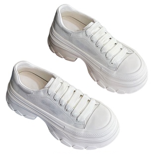 早春款厚底松糕鞋女2025新款配阔腿裤小个子增高鞋爆款真皮小白鞋