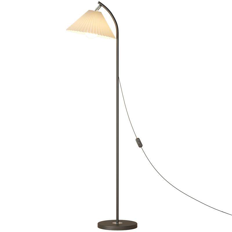 拾光记忆奶油风百褶落地灯