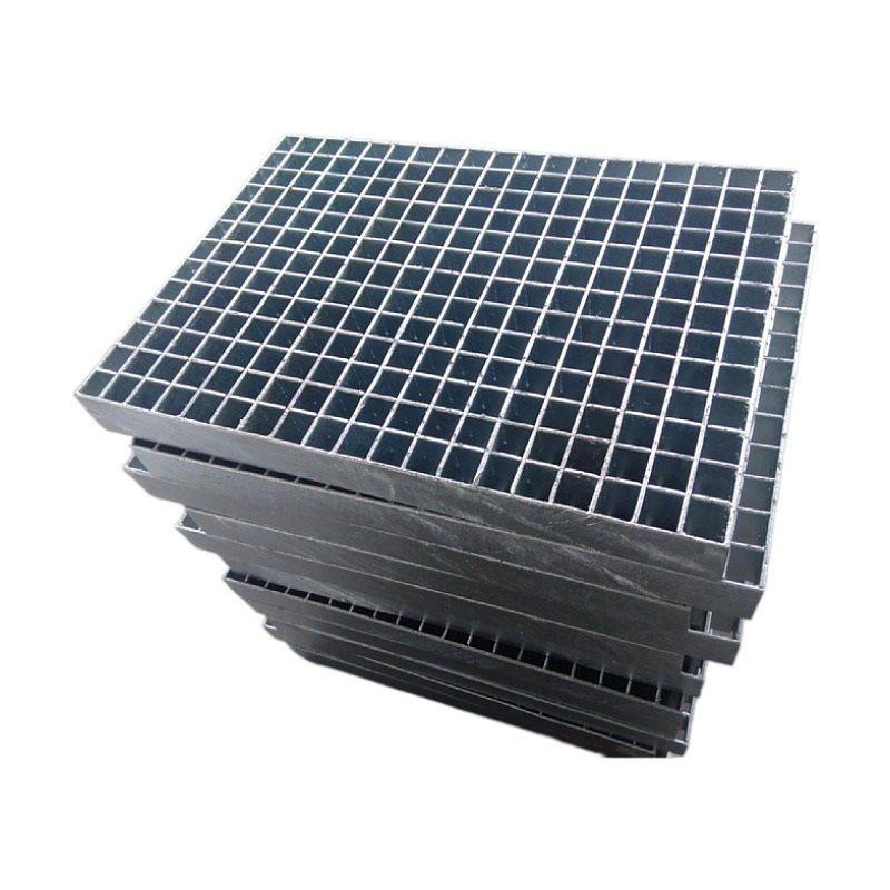 Photovoltaic access channel tread board
