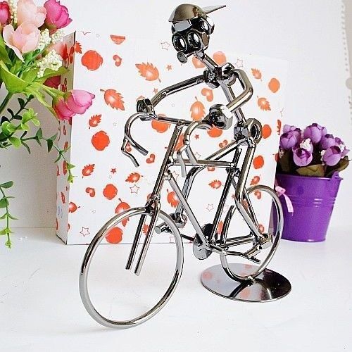 铁人骑自行车模型新颖奇特上学家居去一起工艺品我们摆设Q003吧