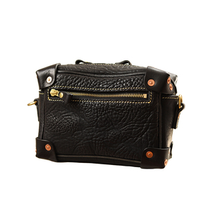 荣轻复古手工真皮盒子包牛颈纹牛皮斜挎包铆钉朋克风单肩箱子包女