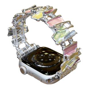 适用AppleWatchS11不规则方块弹力表带S10苹果手表一体金属链条表带iwatch新款9/8/7/6高级创意彩色SE2女款夏