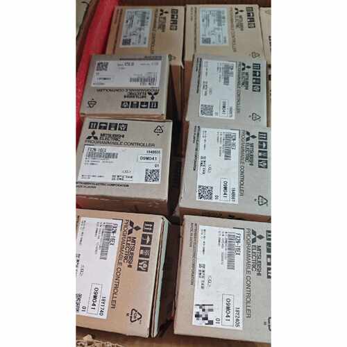 议价三凌PLC模块FX2N16EX全新原装正品库存包装有