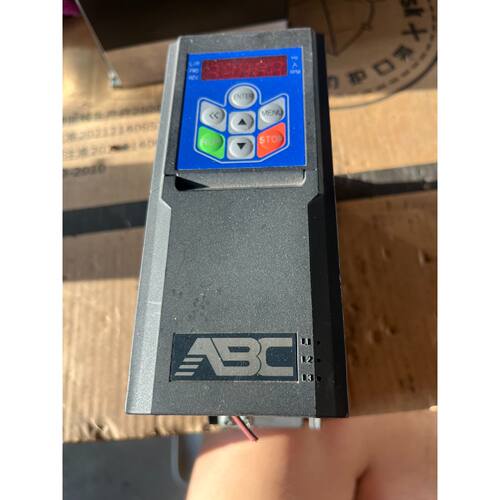询价-AD800B4T2D2H4D0LPU00CU00变频器可维修