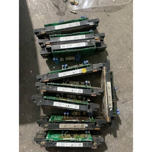 〔议价-可维修〕变频器CM200DXD1-24A