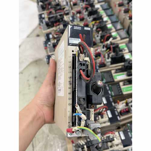 议价安川伺服驱动器SGDV-R90A01B002000