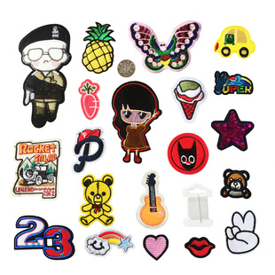 包邮30个卡通徽章布贴花衣服装饰贴修补丁贴儿童牛仔裤羽绒服T恤