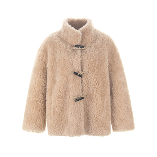wana try100%绵羊毛牛角扣复合皮毛一体外套冬新品杏色休闲上衣女