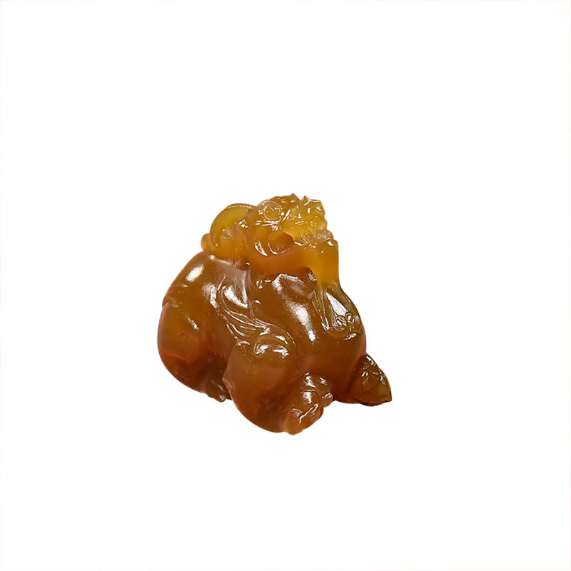 和田玉且末金山糖玉貔貅吊坠