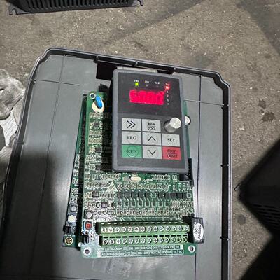 询价易驱ED3100变频器CPU主板，功率7.5KW，，