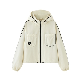 艾莱依春季外套女新款轻户外短款连帽撞色嵌条科技面料设计感夹克