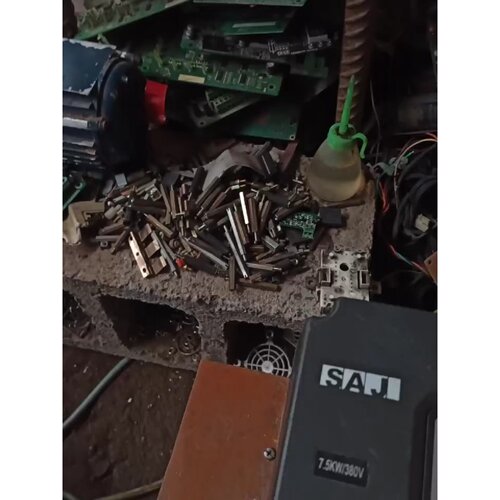 议价三晶三相变频器功率7.5kw成色如图测试功能完好拆机维修