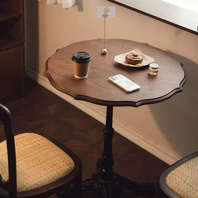 美式复古咖啡厅桌椅组合商用新款甜品奶茶店小圆桌西餐厅铁艺餐桌