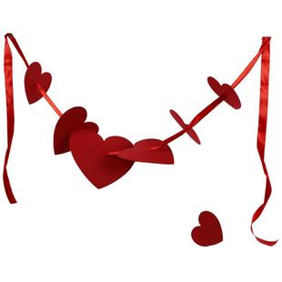 简约白色礼服搭配拍照爱心一箭穿心红色心形挂件拉绳创意情侣道具