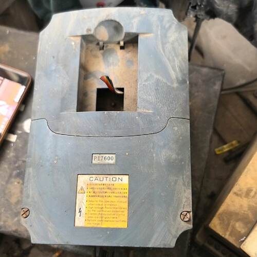 议价普传PI7600 004G3T变频器，4KW 380V，拆机可维修