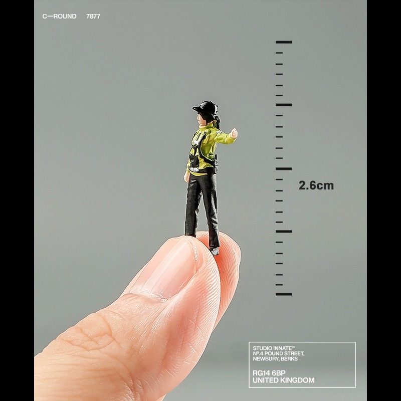 微缩人偶模型交通警察小人微观摆件拍道具人物桌面微树脂场景造景