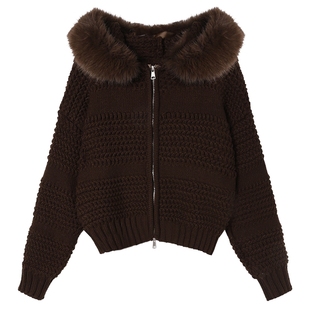 白鹿语慵懒风连帽针织开衫25秋冬新款宽松毛领纯色拉链毛织外套