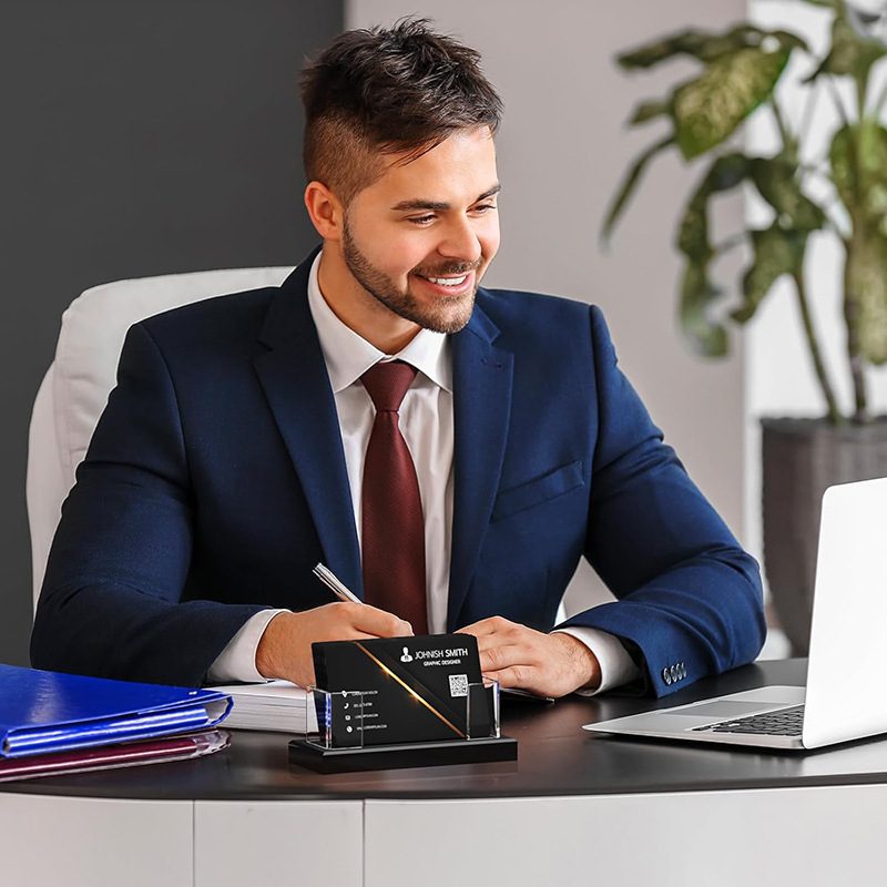 新款跨境透明亚克力办公室长方形批发logo展示架前台名片展会厂家