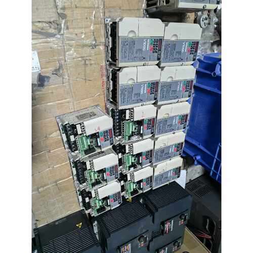 安川V1000变频器，型号CIMR-VB2A0012JBB，议价