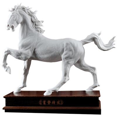 蔡国海大师作品《蓄势待发》