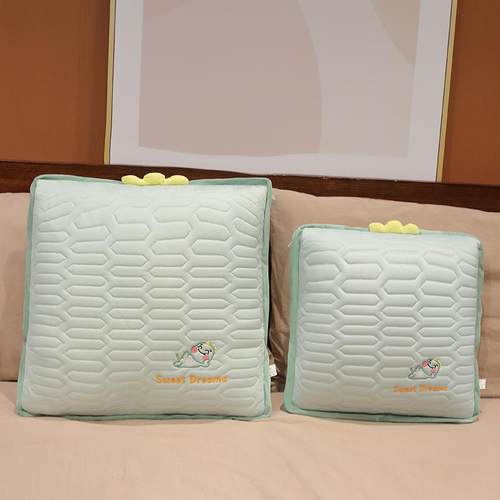 乳胶冰丝抱枕被子两用毯子二合一办公室午睡沙发枕头车用靠枕夏季