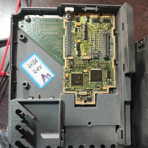 溢价-变频器，型号6SE6440-2UD22-2BA1，