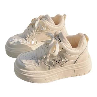 女童板鞋2026新款秋冬季儿童保暖运动鞋中大童时尚耐磨加绒棉鞋潮