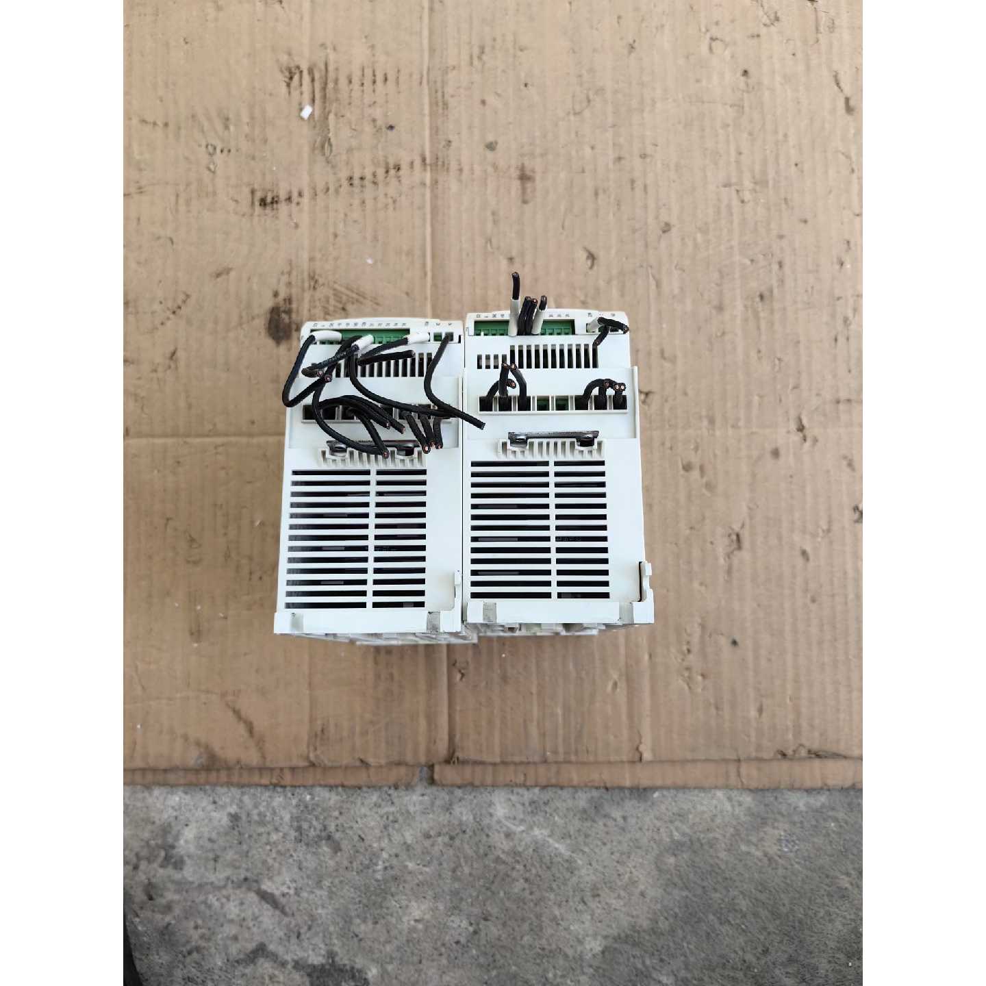 议价拆机ABB变频器,实物拍摄具体型号看图,功能正常,0.37K