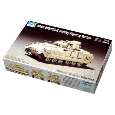 小号手拼装模型M2A2布雷德利