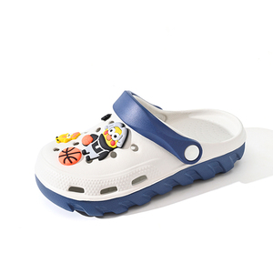 男童洞洞鞋外穿静音儿童凉拖鞋卡通坤坤鸡夏季新款海边防滑沙滩鞋