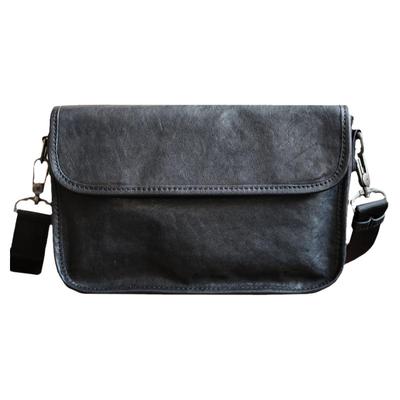 简约通勤男士真皮单肩斜挎包