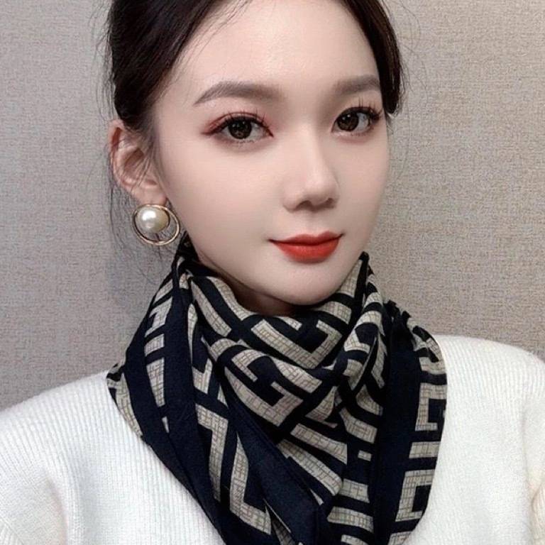 2024秋冬新款针织密织围巾女高端披肩配裙子旗袍外搭洋气开衫外套