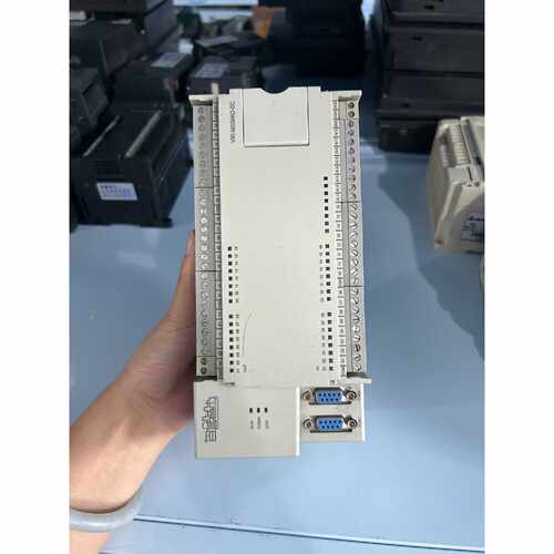 溢价-RECT矩形PLC，型号：V80-M32MAD-DC，