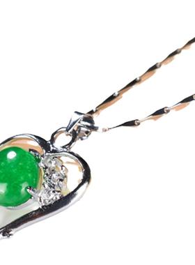 马来玉心形翡翠银项坠送女友