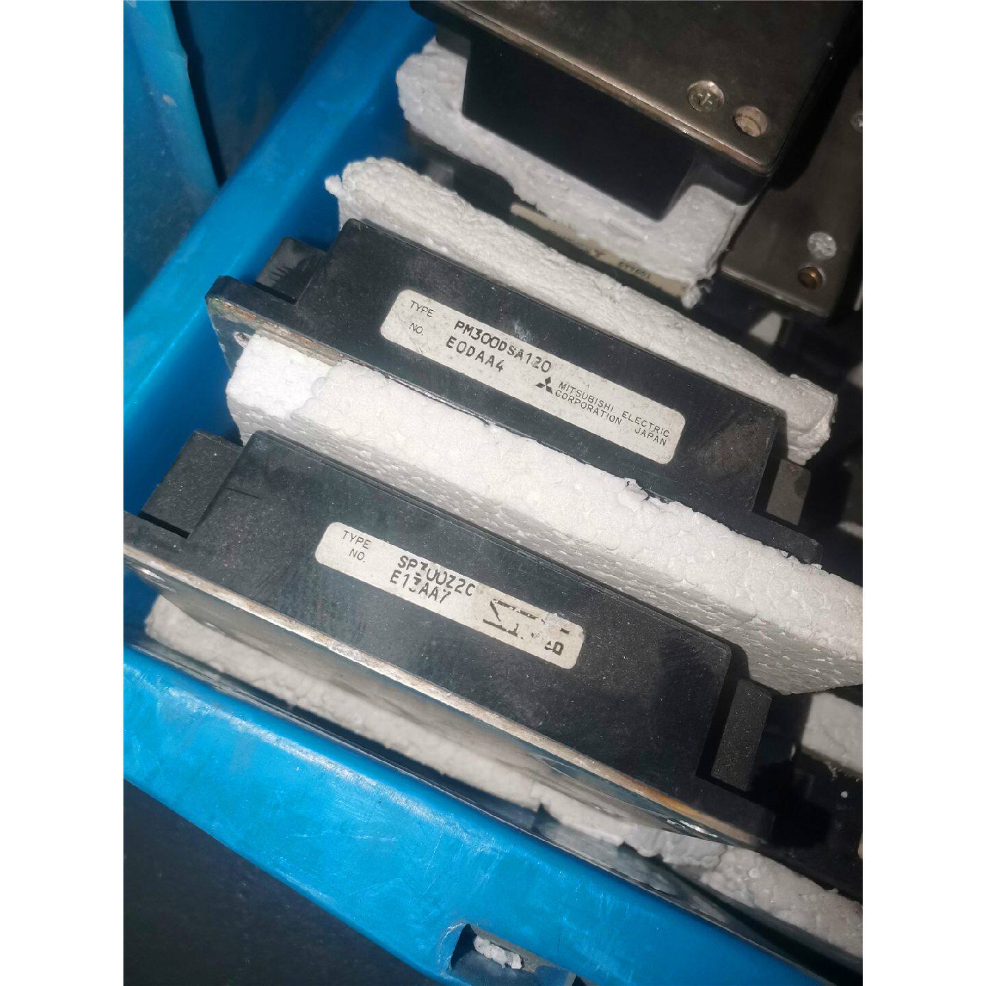 议价PM300DSA120 三其它元器件