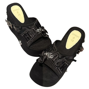 pinkyo原创y2k亚文化朋克凉鞋2025夏季铆钉十字架坡跟松糕厚底鞋