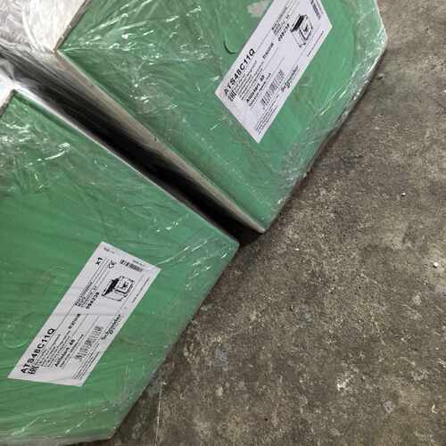 议价施耐德ATS48系列软启动器55KW三相380VATS4维修