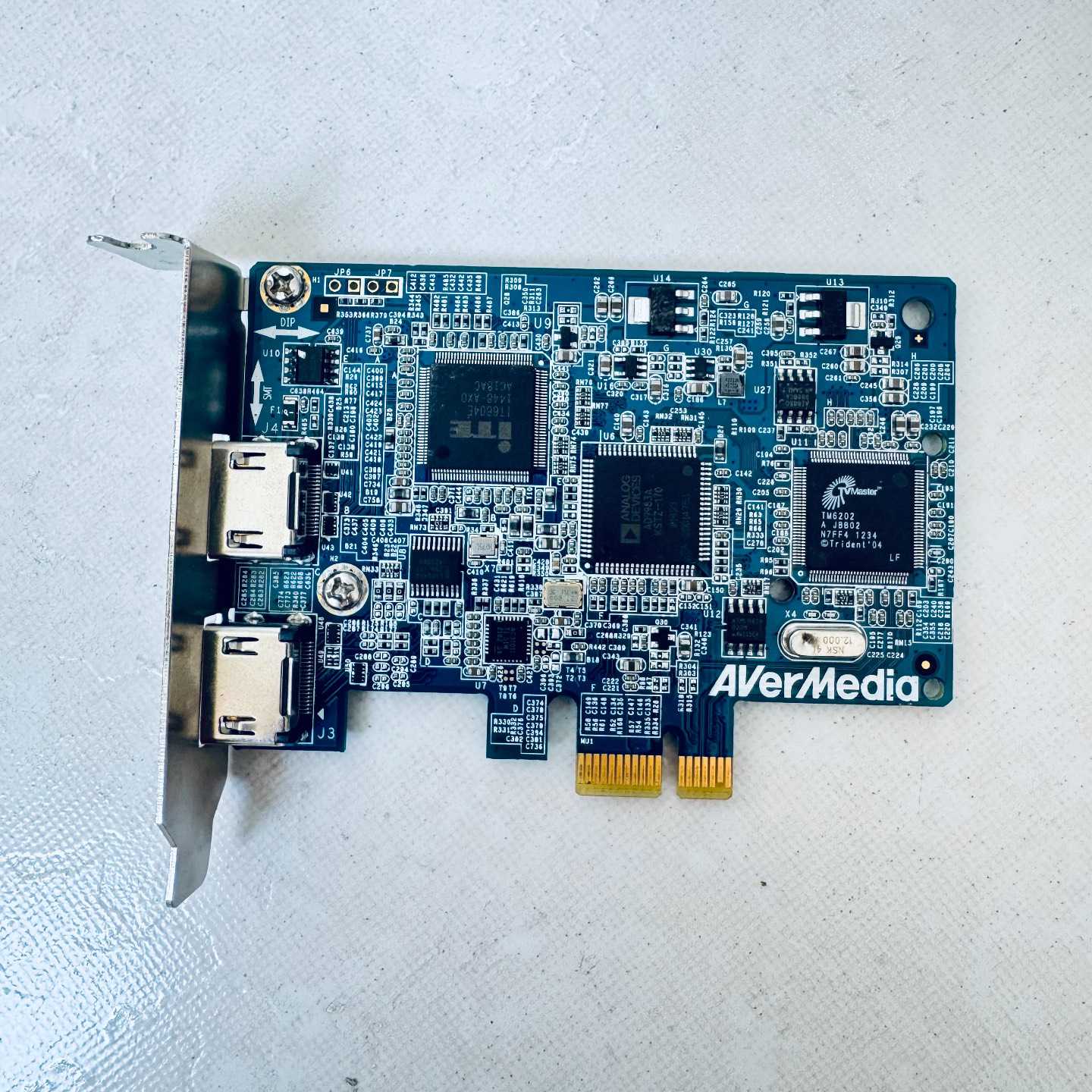 AVerMedia圆刚C727其它元器件