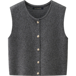 拉夏贝尔春季温柔气质金色扣圆领针织马甲女秋冬叠穿坎肩